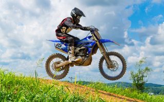 蛋白質飲品：為何它是你日常能量補給的超級英雄？